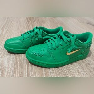 Nike Kids Vibrant Green Sneakers
